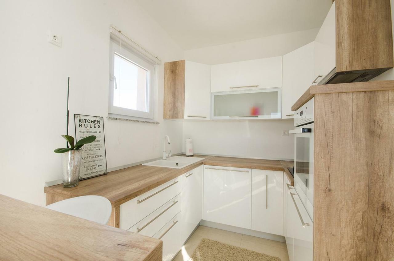 Apartman Korina Sukošan Eksteriør billede